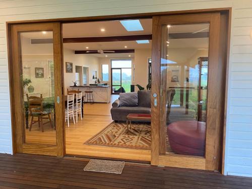 The Saddle Road Farmhouse