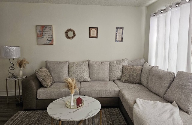 The Sample Rd Retreats