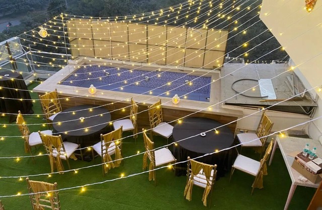 The Sandalwood Hotel, Sec-38 I Near Medanta Medicity Gurgaon