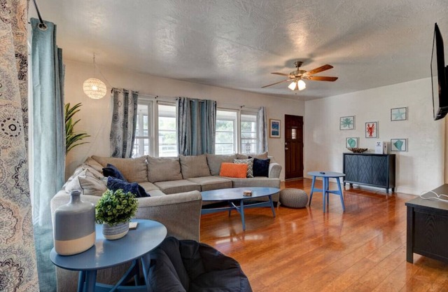 The Shark Shack, Huge Yard, Pet-Friendly, Ping Pong & Parking