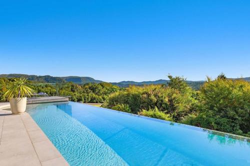 The Springs - architect-designed home with pool