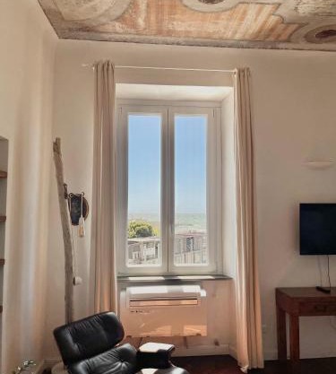 THE SUNSHINE LOFT