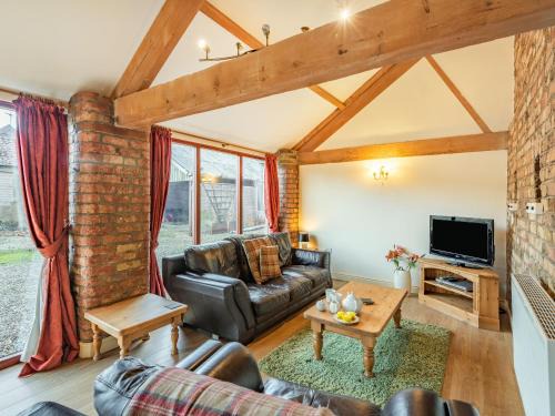 The Tack Rooms - Uk37520