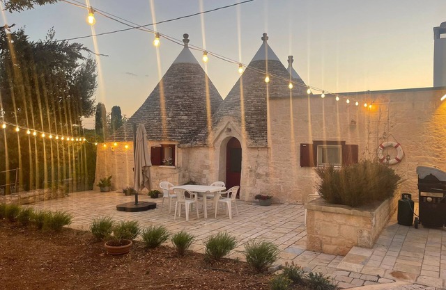 THE TRULLI OF MAYA ENCHANTED PLACE & SWIMMING POOL IN MONOPOLI