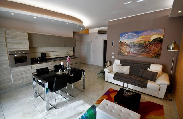 The Two Griffins - Apartment n. 4