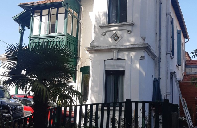 THE VILLA ROXANE OR THE CHARM OF YESTERYEAR