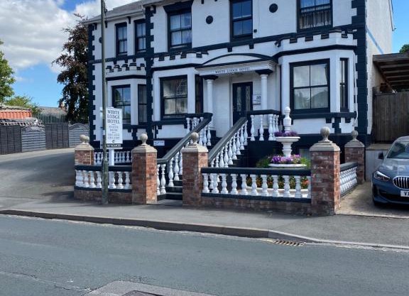 The White Lodge Hotel