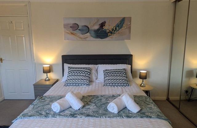 Theatre Severn Town House, Parking & Quarry Views