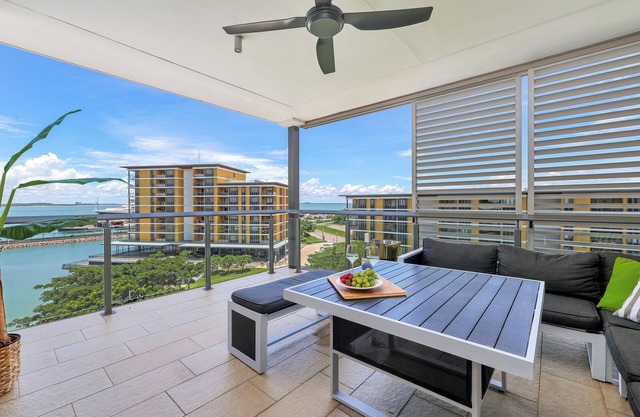 This apartment is a 2 bedroom(s), 2 bathrooms, located in Darwin City, NT.