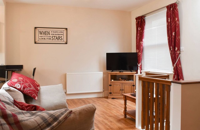 This apartment is ideally located in the conservation area of Old Harwich.