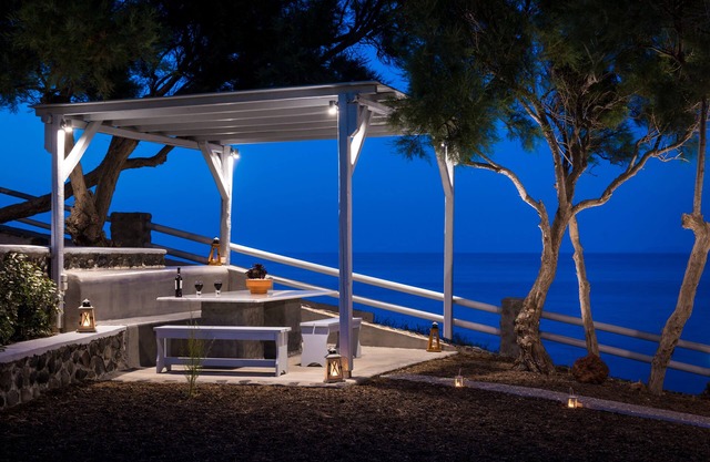 This immaculate, 80 m^2 and fully equipped Villa invites comfort and tranquility
