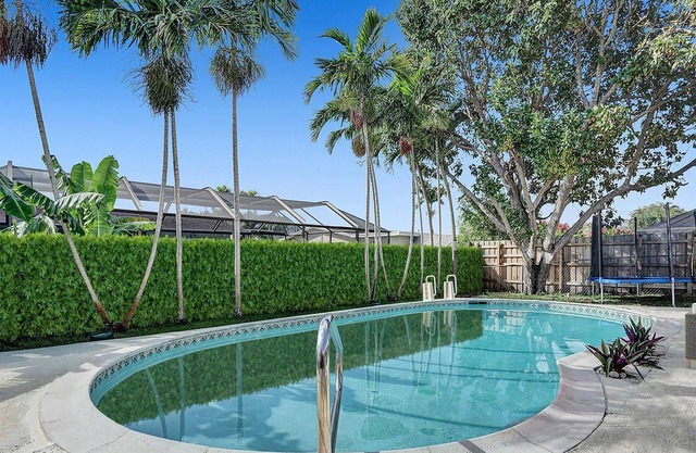 This villa is a 5 bedroom(s), 3 bathrooms, located in Pembroke Pines, FL.