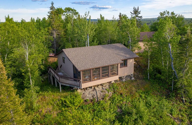 Three Bedroom Cabin 20 Miles Ne Of Ely With An Exquisite View Of The Bwcaw