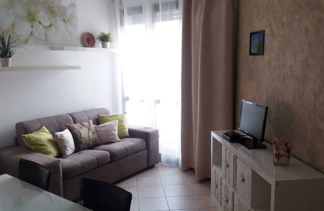 Three-room apartment between the sea and the Rimini hills