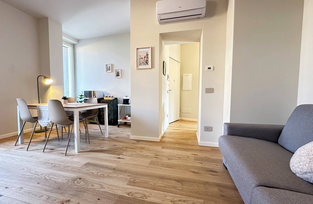 Three-room World Map, Free Parking (2 bedrooms)