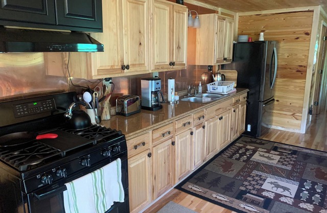 Timberlost Cabin:Reconnect with Nature—Springtime Getaway Awaits!