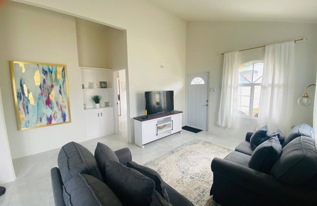 Timeless 2BD&2BTH Gated Community @ Discovery Bay