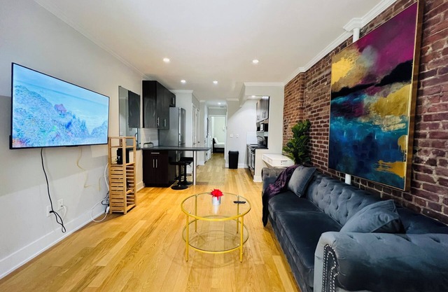 Times Square Luxe: 5 Beds with Washer/Dryer