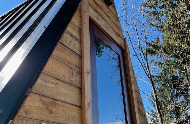 Tiny A-Frame Farm Meadow Retreat minutes from downtown