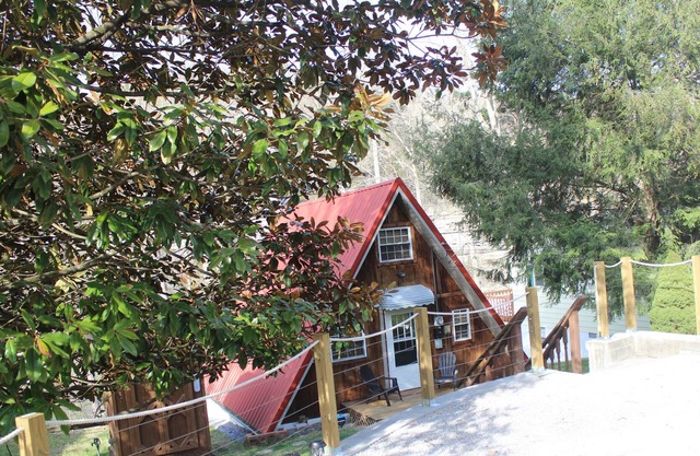 Tiny Tim,Camp Living, Lake View, Rustic Path To Private Dock