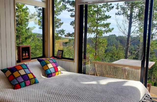 Tinyhouse Boyeruca Lodge. Maravillosas vistas de Bosque, Mar y Cielo