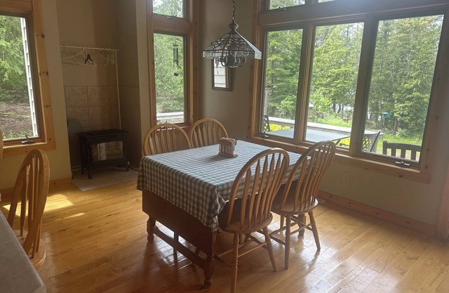 Toft's Point West- waterfront cottage on 200 ft. of private shore