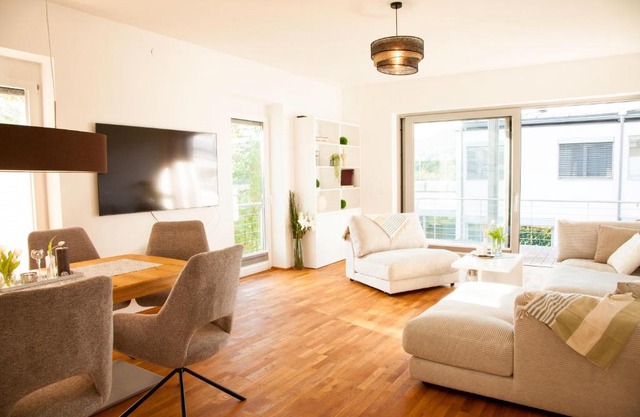Top! Exklusive Seewohnung in Velden wahlweise mit Motorboot