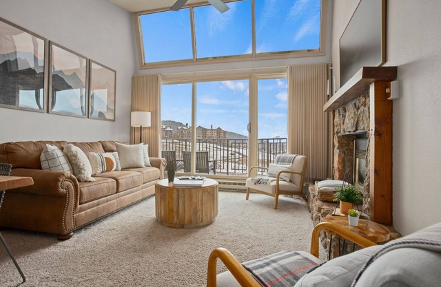 Top Floor Condo w/Patio & Amazing Ski Area Views - Pool, Hot Tub, Sauna, Ski In/Out