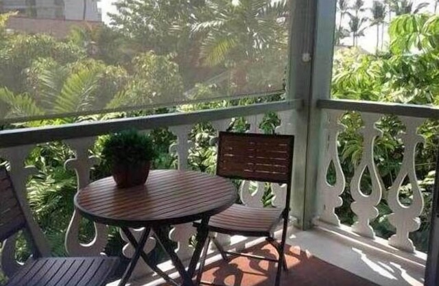 Top Floor Cozy Condo Nestled Among Tropical Kailua Kona Treetops
