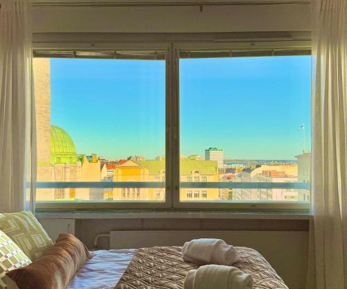 Top Floor Getaway in Central Helsinki - Church & Sea View