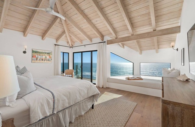 Top Floor Oceanfront Retreat, a Short 3-5 Minute Walk to the Beach