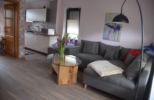! TOP! HOLIDAY APARTMENT - modern & perfect for 2 to 4 adults (+ emergency sofa)