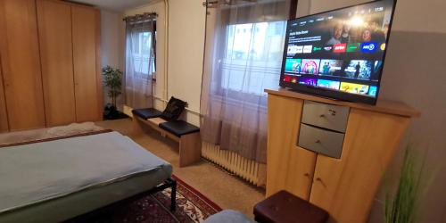 Top Komfort Apartment, 3 Zimmer inkl privater Küche und Bad WC, Erdgeschoss, inkl Frühstück und Getränke, Free WiFi, Parkplatz, Smart TV, Top Lage in Kassel, so Privat wie zu Hause