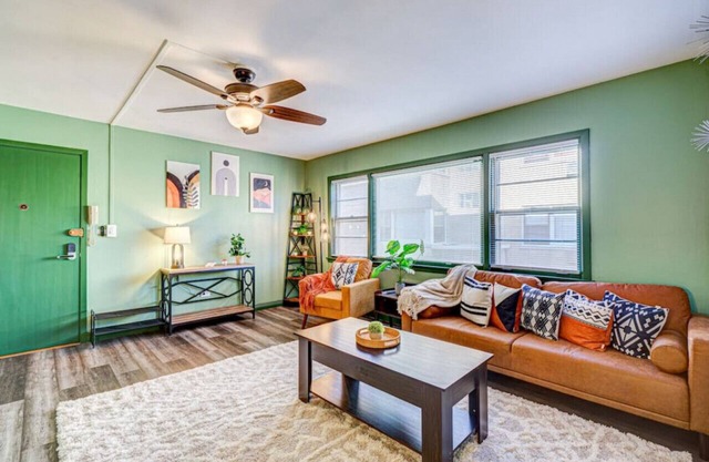 Top Rated Condo 65” TV Family-friendly 2BR