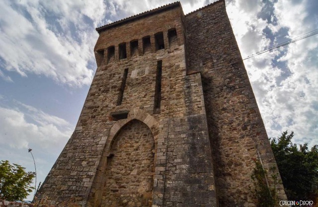 Torre Caetani- Night in a medieval tower