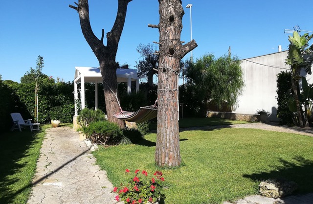 Torre San Giovanni: Fabulous Villa in Salento! Torre San Giovanni, 500m from the sea. Ideal for groups and families