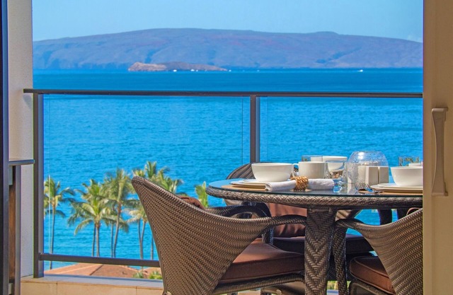 TOTALLY REVAMPED PACIFIC PARADISE J505 AT WBV! -TOP FLOOR OCEAN VIEWS!