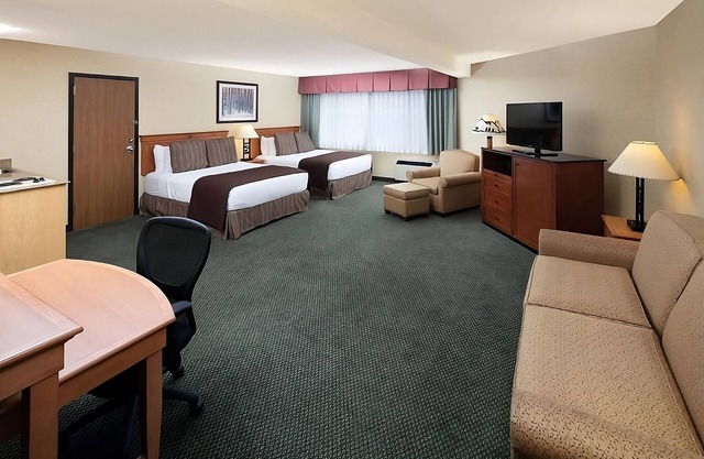 Tour Around Kalispell! Pool, Near Kalispell Center Mall, FREE Parking Onsite!