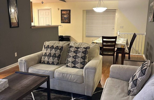 Tranquil 2-bedroom 2-bath condo with AC in charming Mason