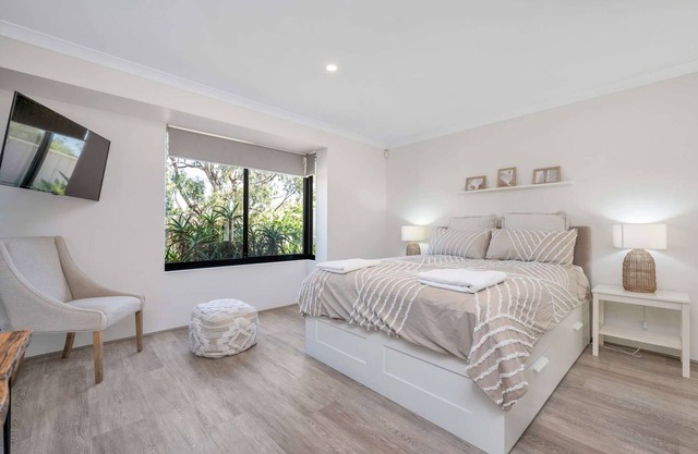 Tranquil Coastal Escape - 4BR Retreat with Games Room and Outdoor Fun