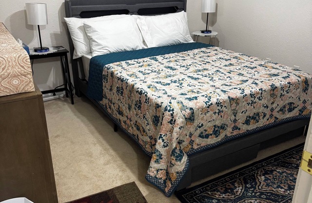 Tranquil Lavender Stay 3-bedroom house in Killeen