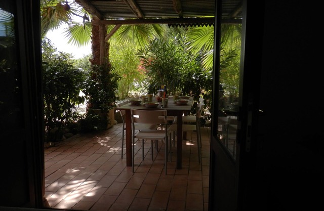 Tranquil location close to sea and mountains