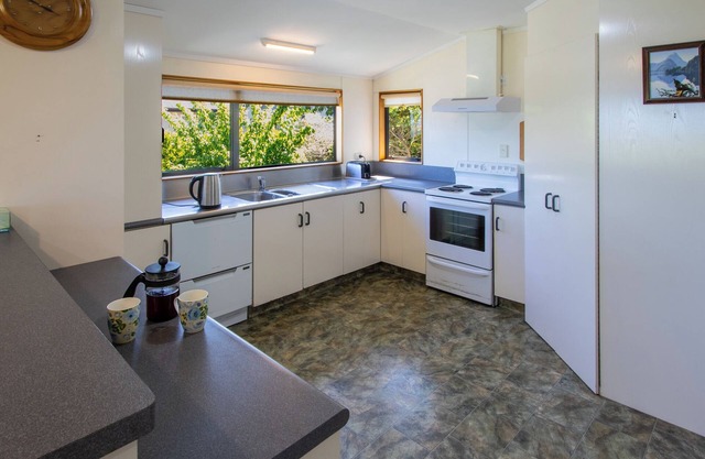 Tranquil Tides - Motueka Holiday Home