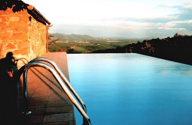 Traumblick in die Toskana vom Häuschen mit Pool auf Hügel zw. Siena u. Florenz