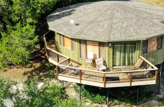 Tree House on Lake Travis #15