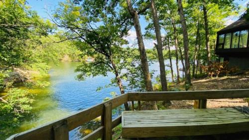 Treetop Village76-3bed3bathlakefrontlakeviewp
