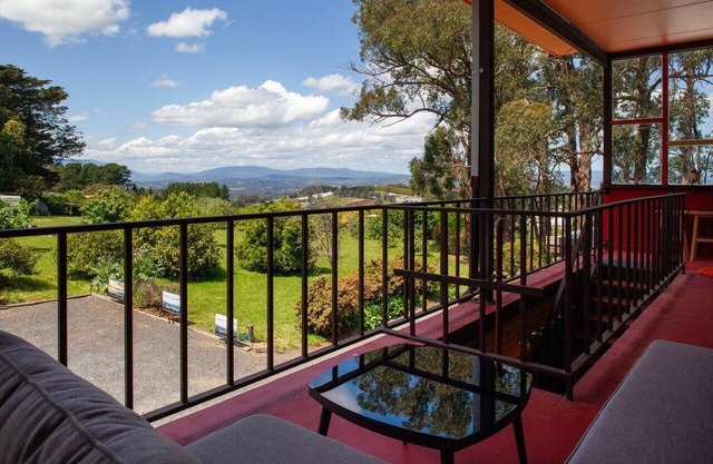 Treetops Vista Suite Silvan 7 night discounts