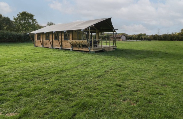 TREMLETTS, family friendly, with open fire in Sandford, Somerset