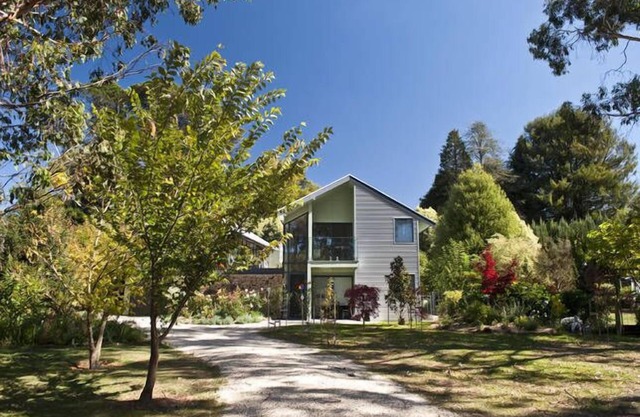 Trentham Lake Villas - Lake View