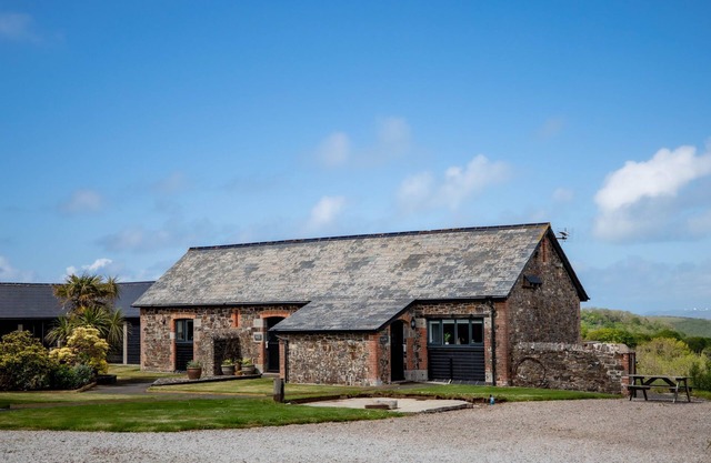 Trespaddick - sleeps 3 guests in 2 bedrooms